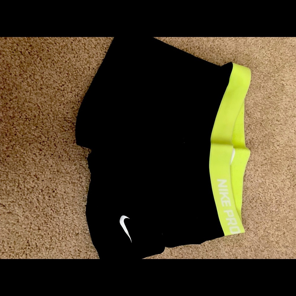 Nike pro shorts 3”